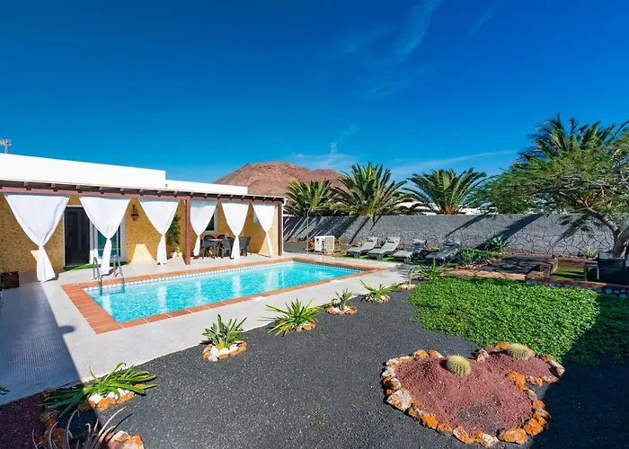 Casa Daneo بيت للعطل