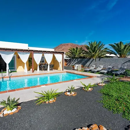 بيت للعطل Casa Daneo *